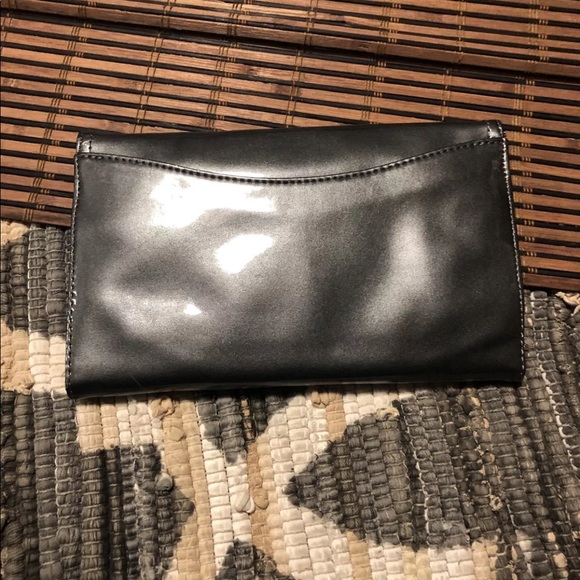 Nine west clutch - Picture 2 of 3